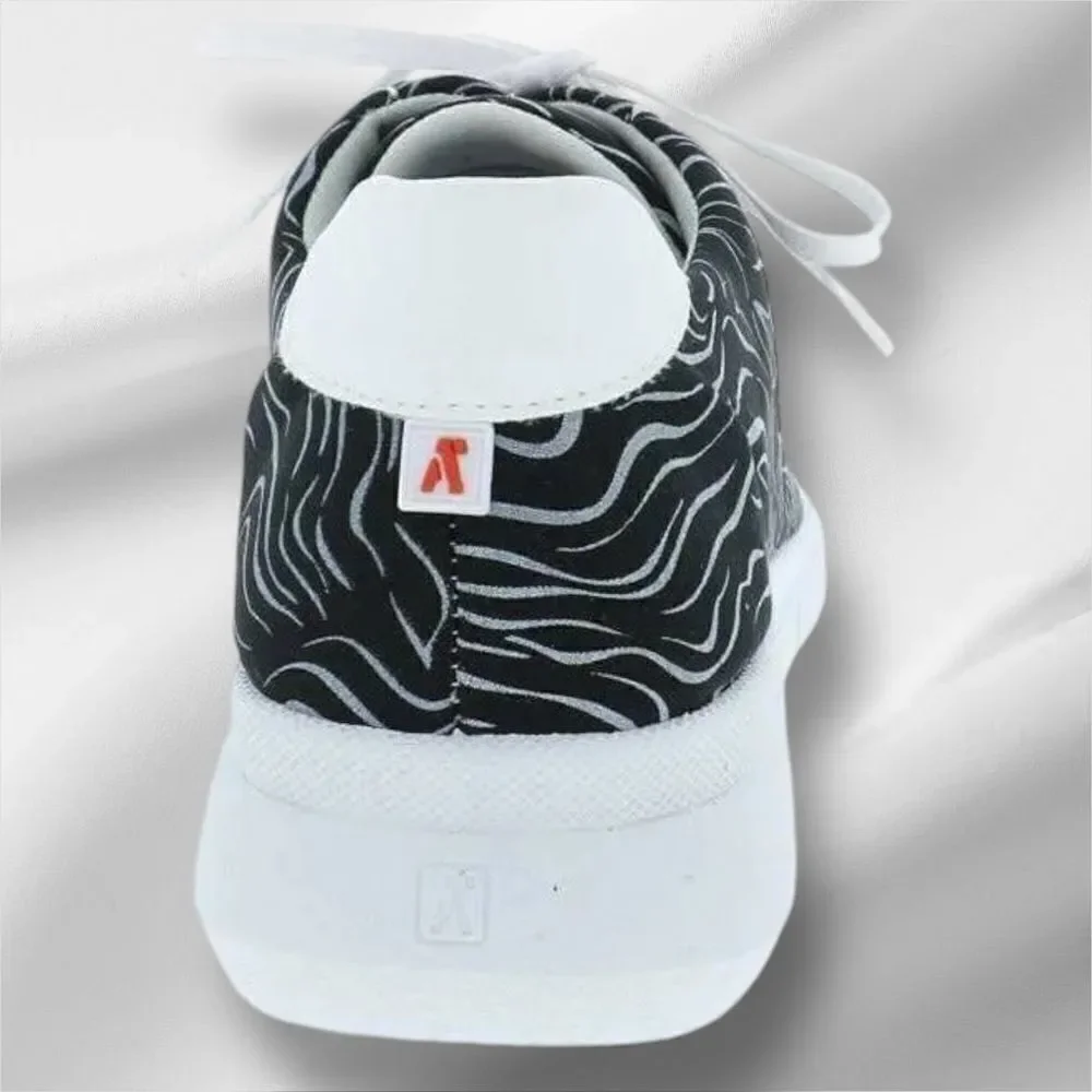ARCOPEDICO Women’s L76 Lace-Up Sneakers in the Size 41/9.5-10 US in Black/White
